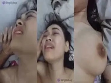 Dokumentasi Gadis Cantik Pasrah Di Kasur