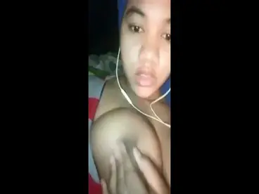 Ukhti Hijab Biru Semok Cantik Pasrah Kasur